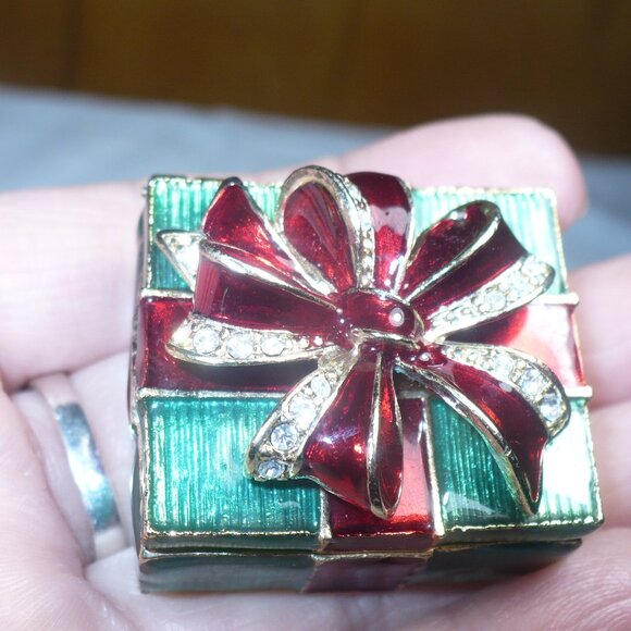 Vintage Monet Enamel With Crystals Trinket Box Christmas Inspired Pill Box - Picture 1 of 6
